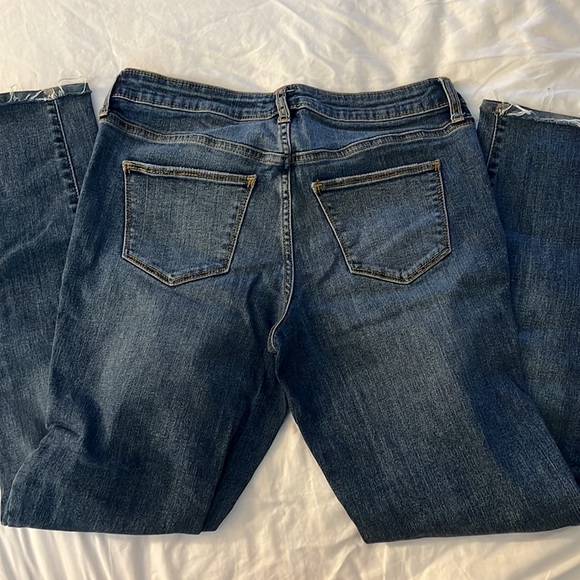 Universal Thread Jeans - Picture 2 of 3